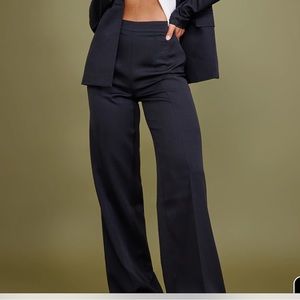 PrettyLittleThing black wide leg trouser pants- size 0